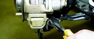 Replacing brake pads on a VAZ 21214 Niva